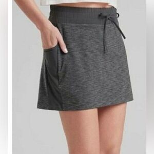 Athleta Excursion Hybrid Skort Skirt Grey/Black Small Style 405667 Size Medium
